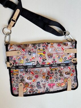 Tokidoki x LeSportsac Trasporto Messenger Bag Rainbow Zip Nylon Crossbody Y2K